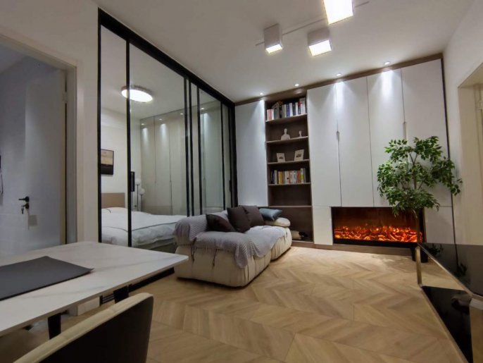 Nice floor heated 1+1br with garden near jiangsu rd station for long&short rent